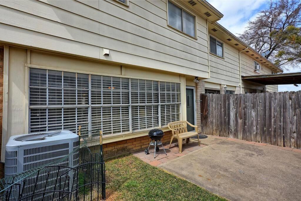 Mpressive Hideaway! Villa Grand Prairie Exterior photo